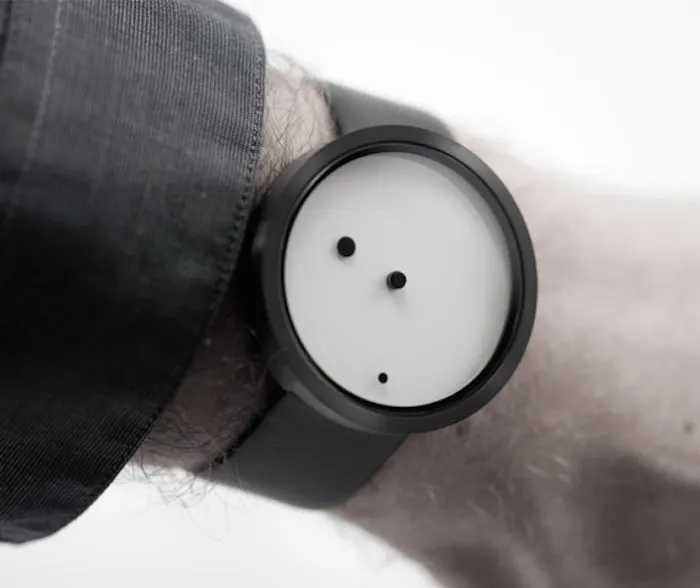 3 Dots Watch