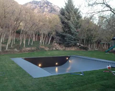 Backyard Skate & BMX Mini Ramp