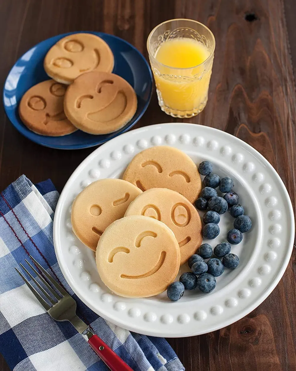 Nordic Ware Smiley Face Pancake Pan, photo 4
