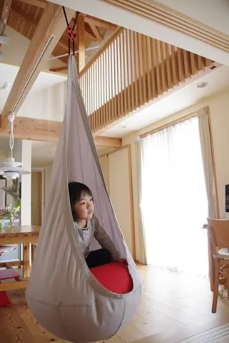 Hanging Pod