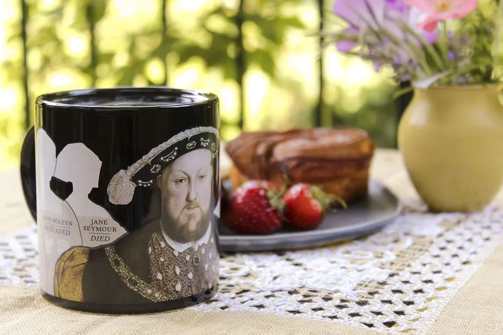Henry VIII Disappearing Wives Mug, photo 3