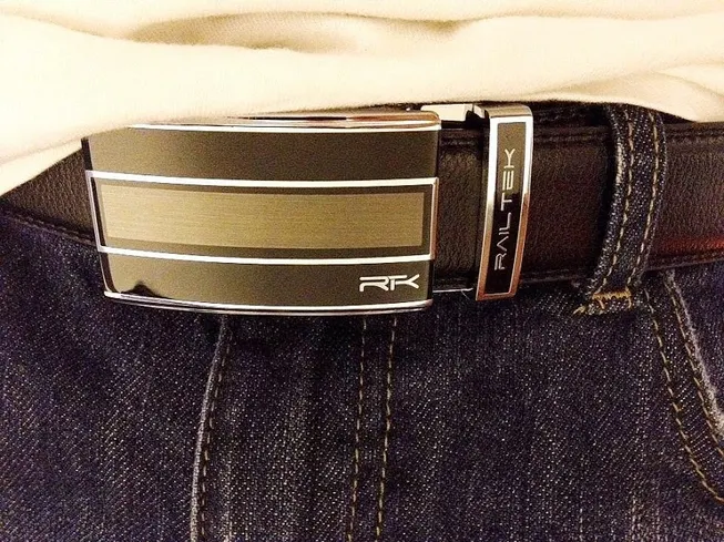 Hole-less Carbon Fiber Belt