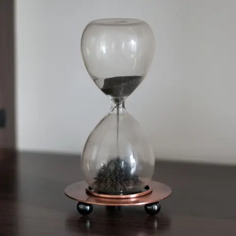 Magnetic Sand Timer