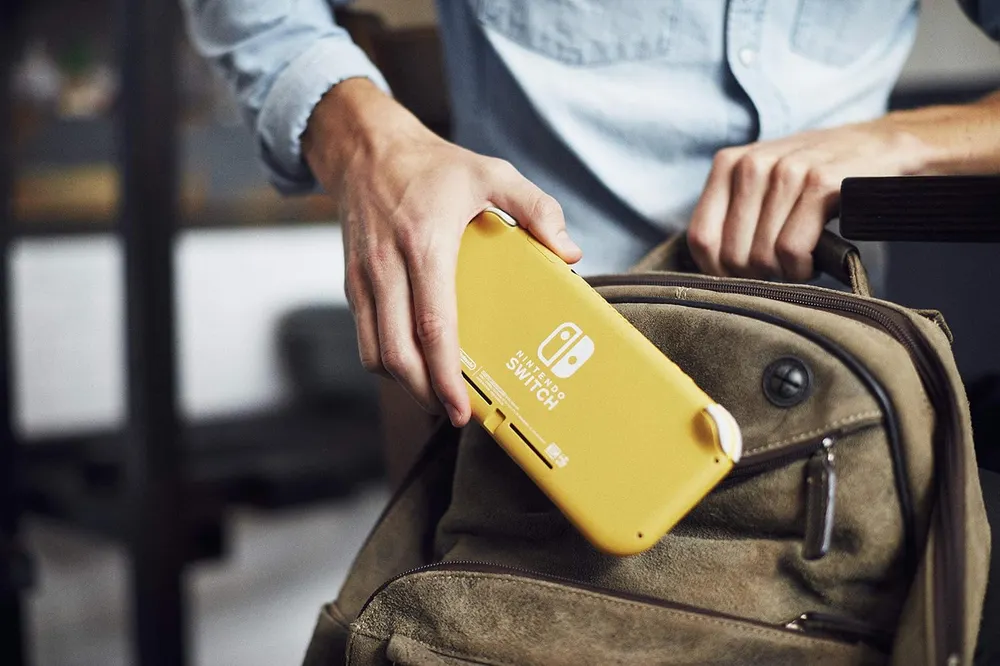 Nintendo Switch Lite in Yellow, photo 4
