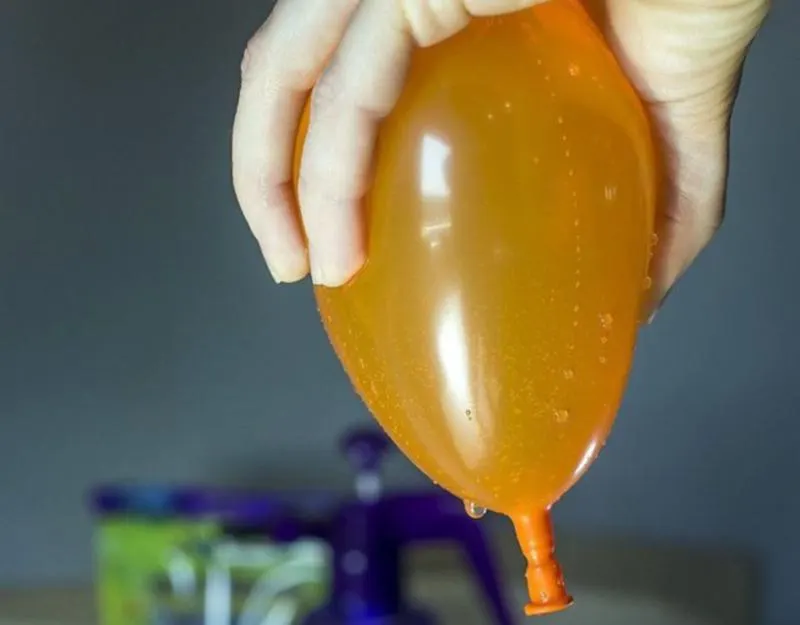 Self Sealing Water Balloons