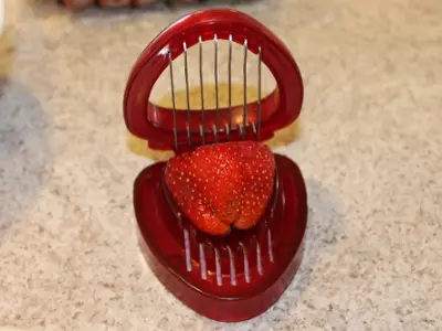 Strawberry Slicer