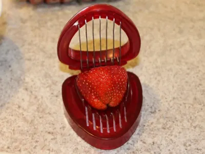 Strawberry Slicer