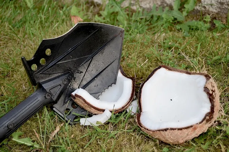 Survival Shovel Multi Tool