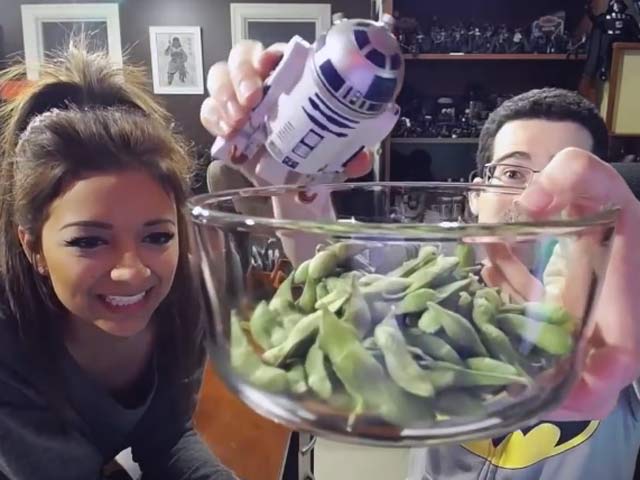 R2-D2 Soy Sauce In Action