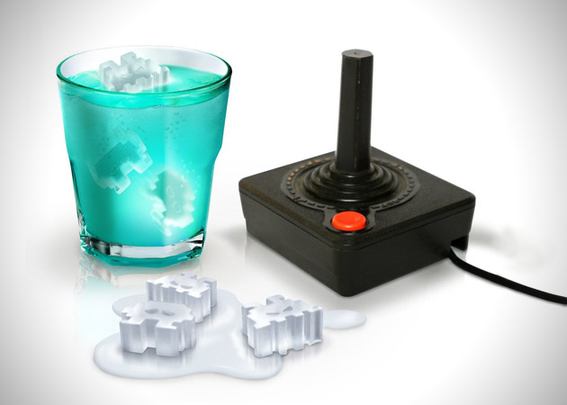 Space Invaders Ice Tray Cover